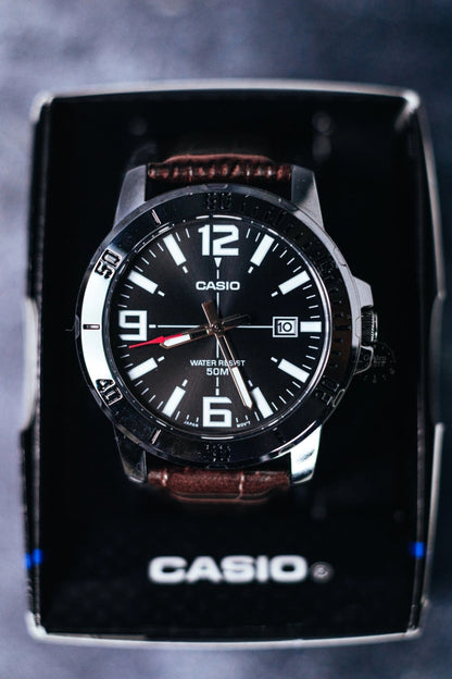 Reloj Casio MTP-VD01L-1B